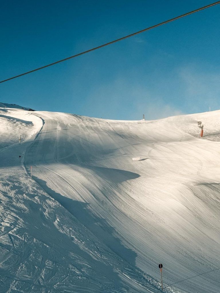 "Knackige Pisten am Morgen und volle Terrassen ab Mittag" – Der frühe Vogel bekommt den besten Schnee
