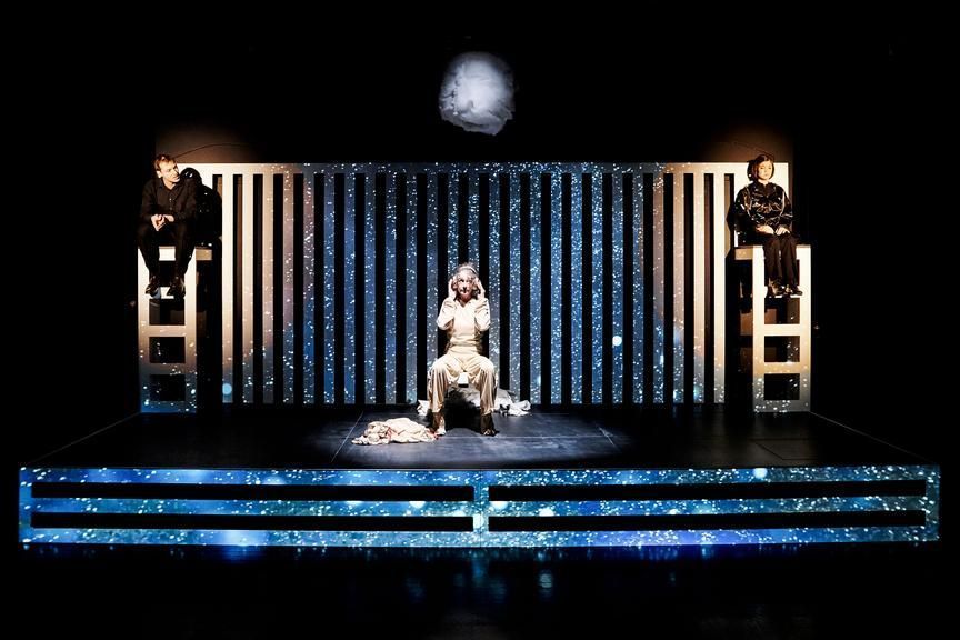 Eine Rose ist eine Rose ist eine Rose