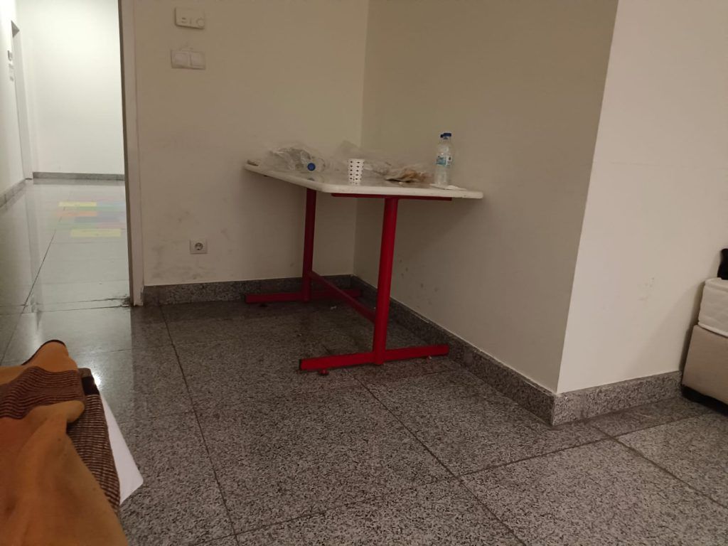 Vorarlbergerin (65) erlebt Urlaubs-Albtraum: Tagelang an türkischem Flughafen festgehalten