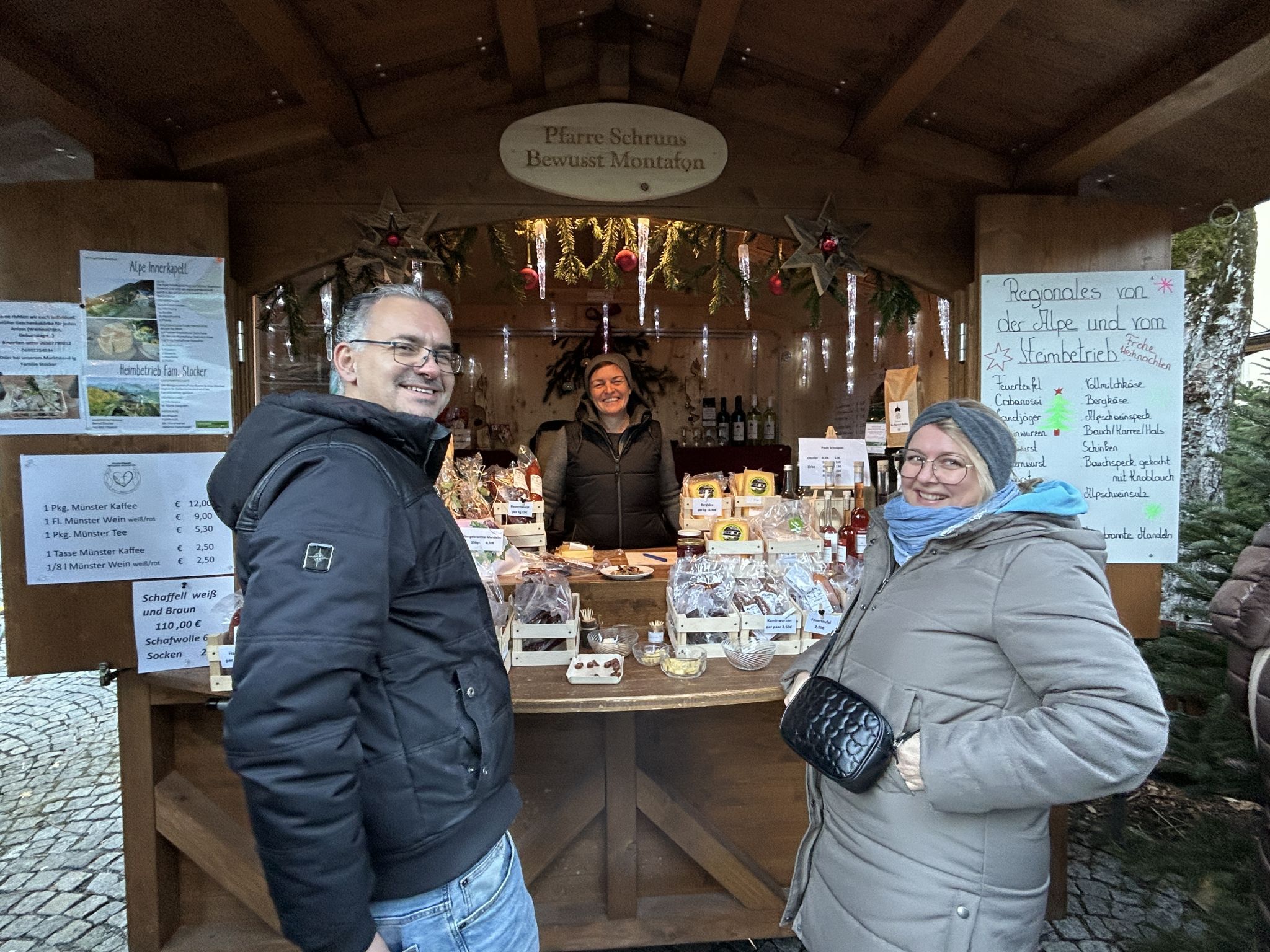 In schmucken Holzhäschen wurden allerlei Delikatessen verkauft.