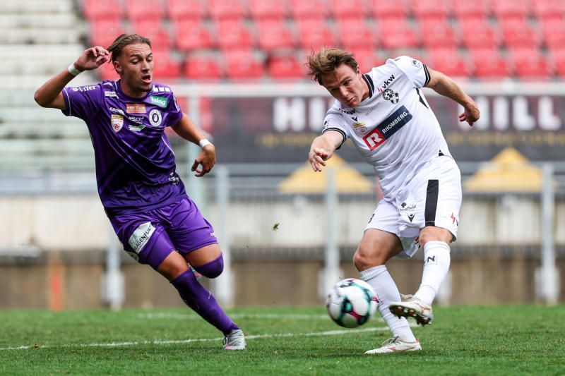 Gastspieler beim Titelverteidiger und Doublesieger Lauterach: Lars Nussbaumer von SW Bregenz.GEPA