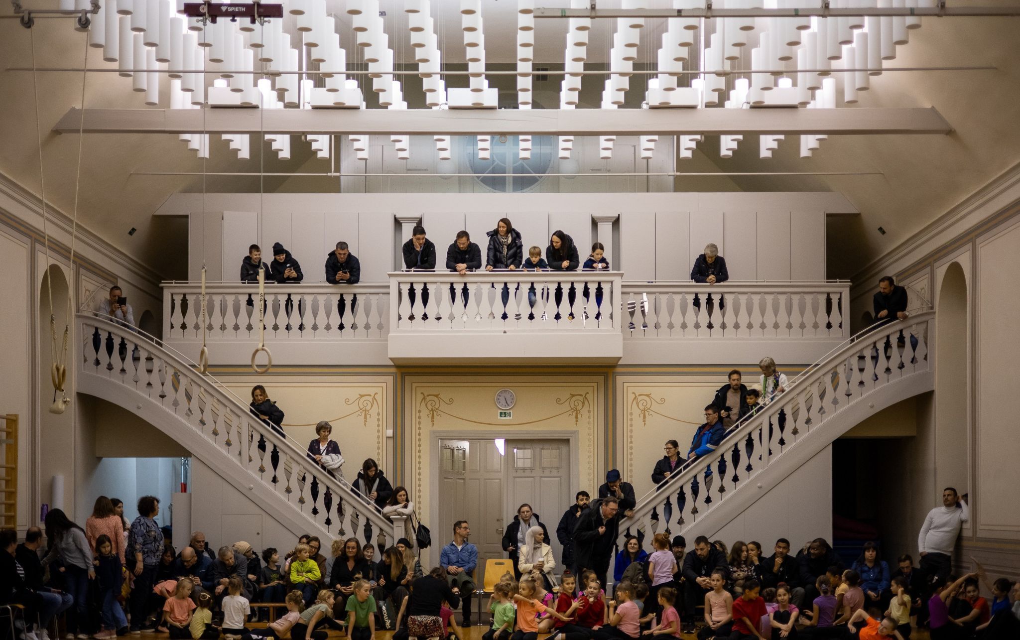 Die Turnhalle war wieder gut besucht von zahlreichen Zuschauern.