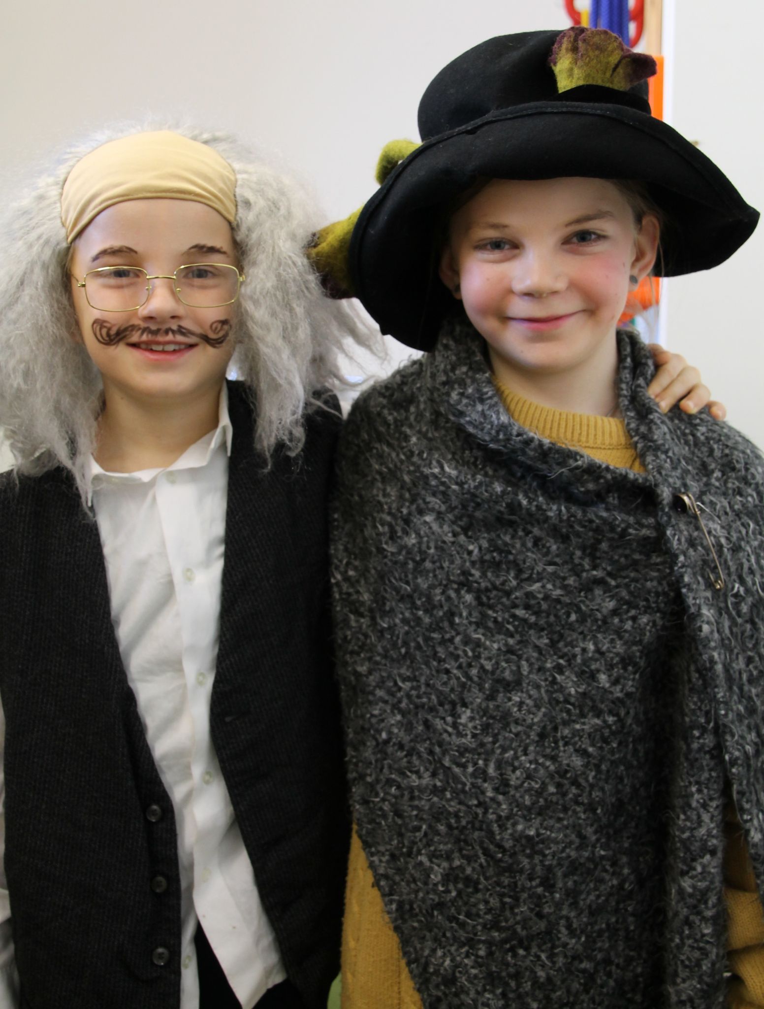 Samuel Sinz (Vater Martin) mit Ida Müller (Erzählerin).