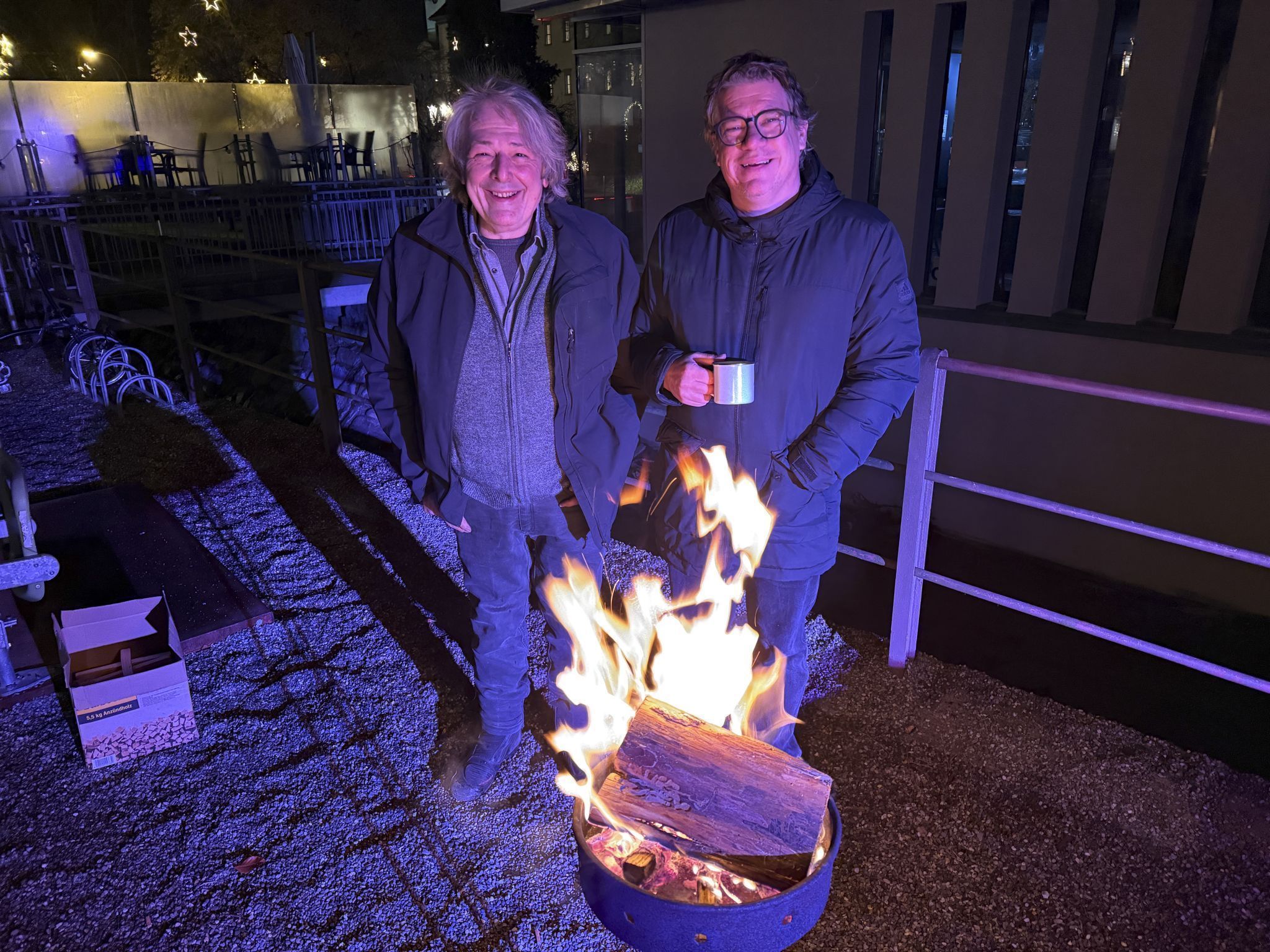 Kurator Günther Blenke und Galerist Dieter Heidegger luden zur letzten Ausstellung des Jahres
