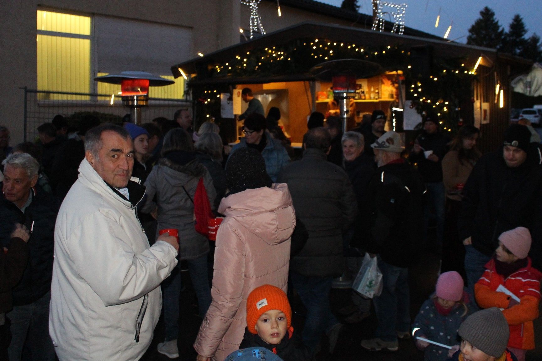 Guter Besuch und beste Stimmung beim Hohenweiler Adventmärktle.