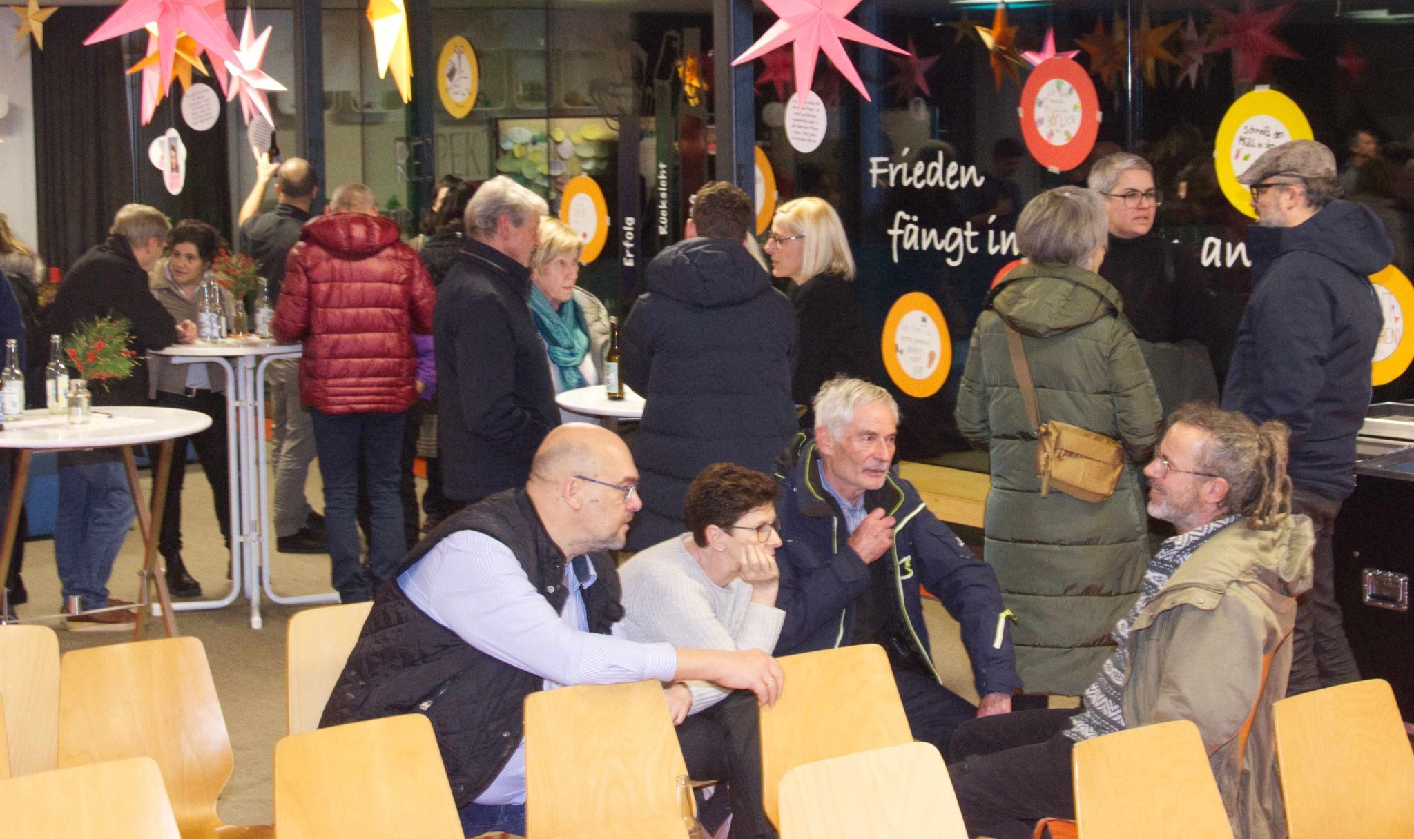 nach dem offiziellen Teil wurde noch weiter diskutiert