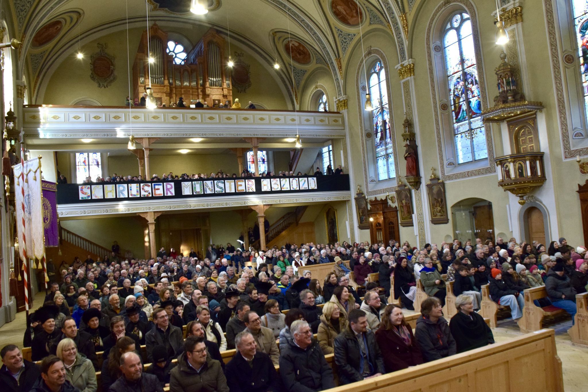 Zahlreiche Gläubige versammelten sich im Schrunser Gotteshaus, um deren Patrozinium St. Jodok und die Glockenweihe zu feiern.