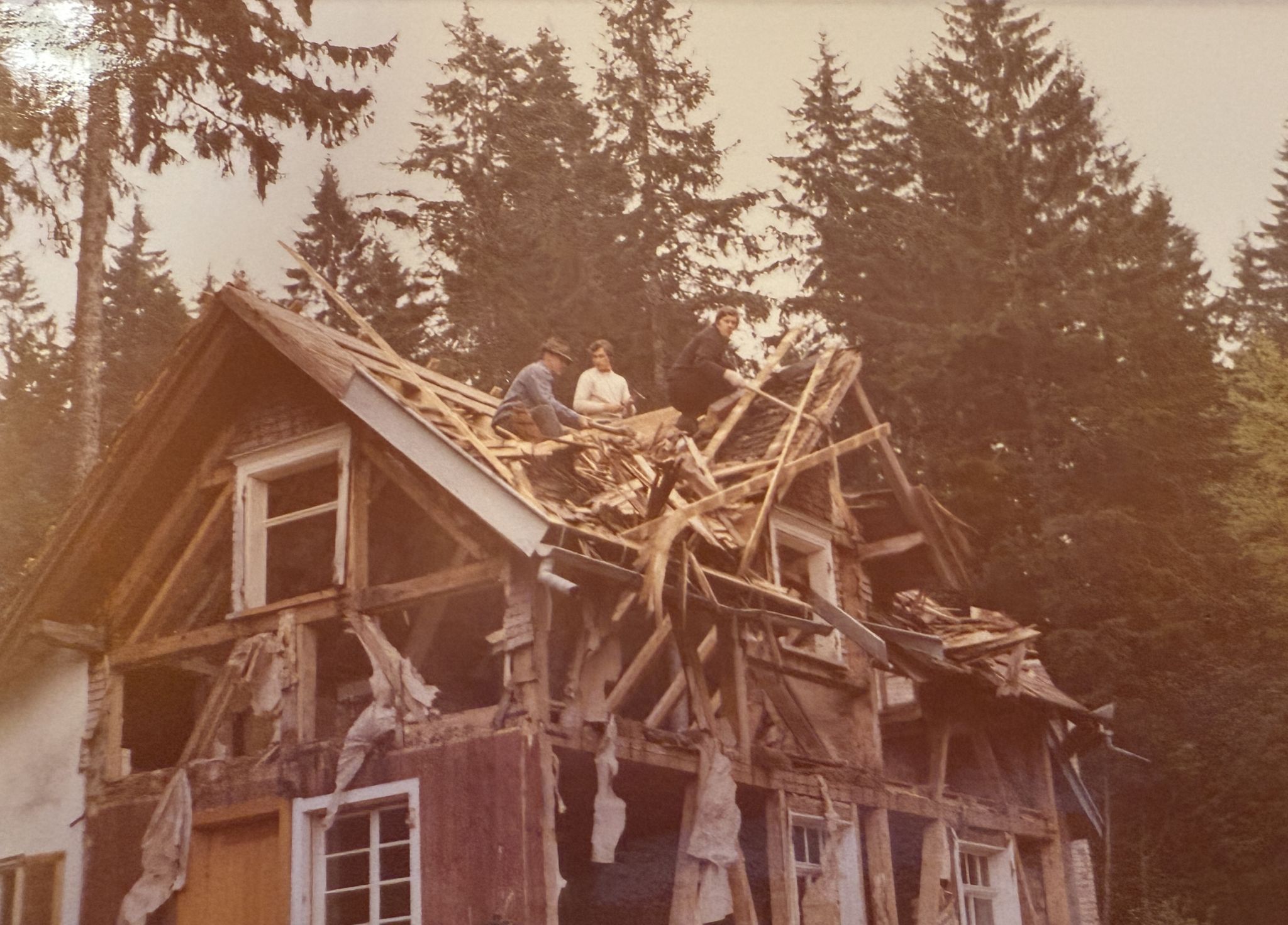 Abriss der alten Skihütte