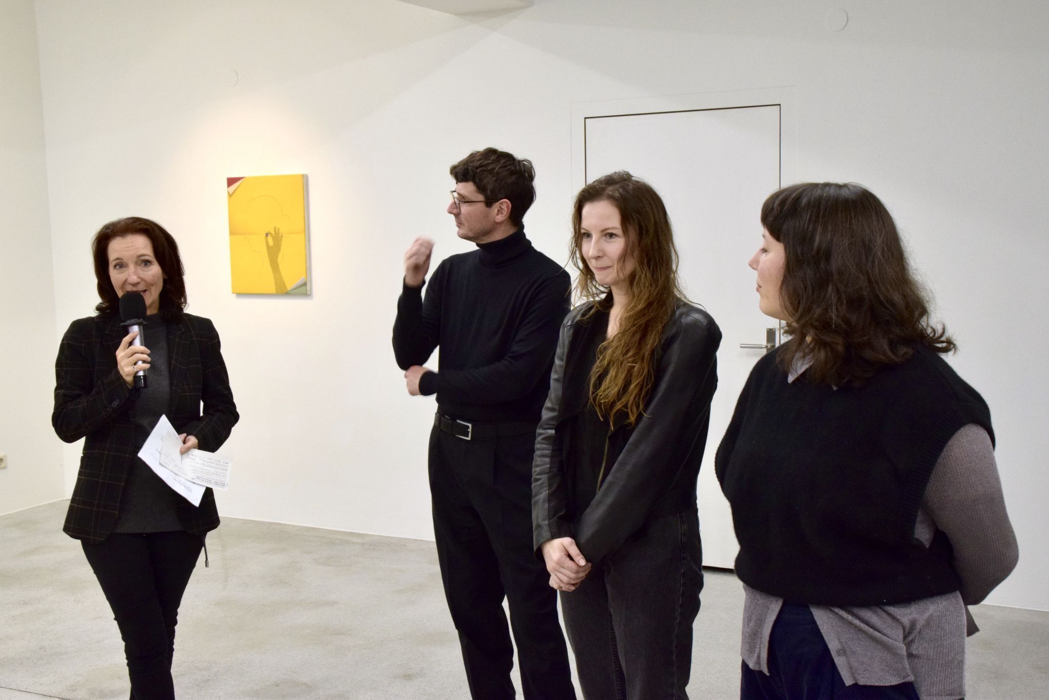 Dagmar Vonier (Obfrau des Kunstforum Montafon), die beiden ausstellenden Künstler Markus Proschek und Bianca Phos sowie Vernissagerednerin Andrea Kopranovic, Assistenzkuratorin des Belvedere in Wien.