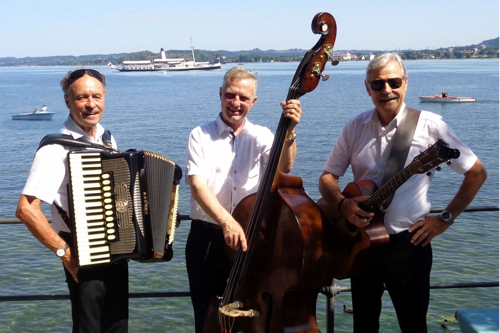 Auf der Hohentwiel zählen Gerhard (li.) und Elmar Mangold (r.) seit der ersten Saison 1990 zum „lebenden Inventar“. Anfangs mit Franz Breznik, später mit Horst Schützenberger und zuletzt mit Ernst Netzer (Bild).