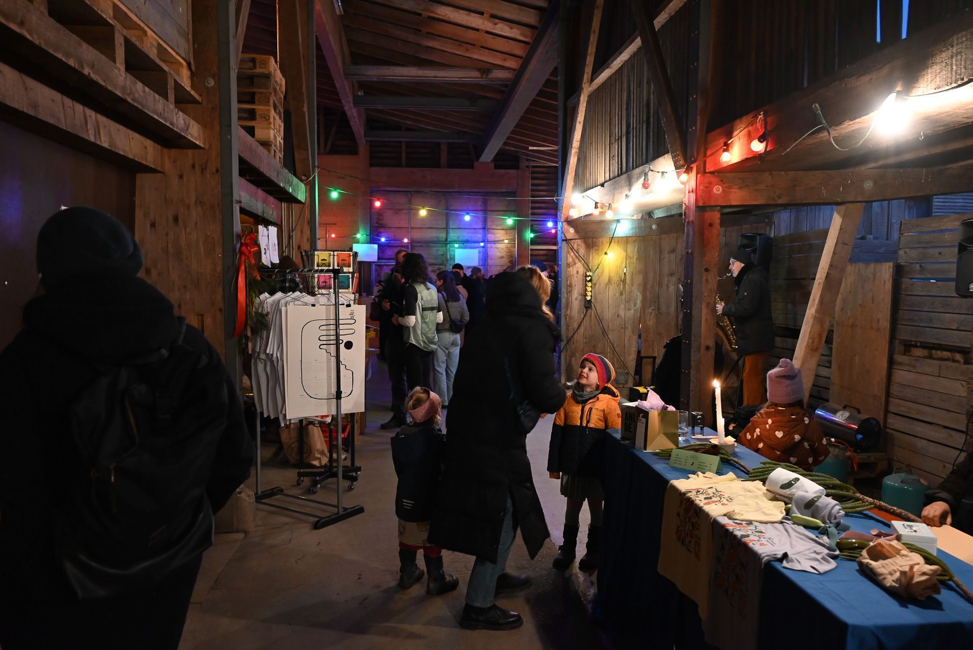 An den vielen Ständen konnte eine große Auswahl an selbstgemachten Produkten bestaunt werden.