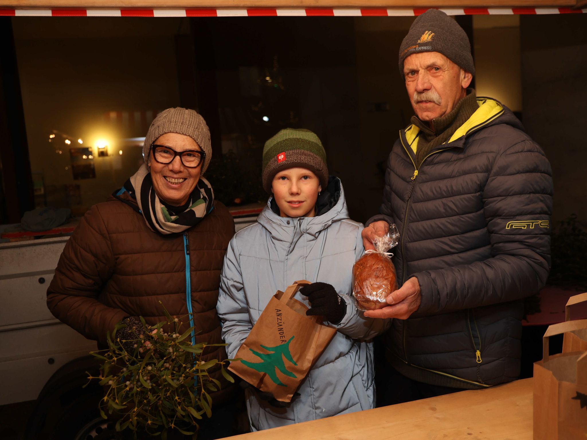 Helene und Nikolaus Müller mit Enkel Raphael.