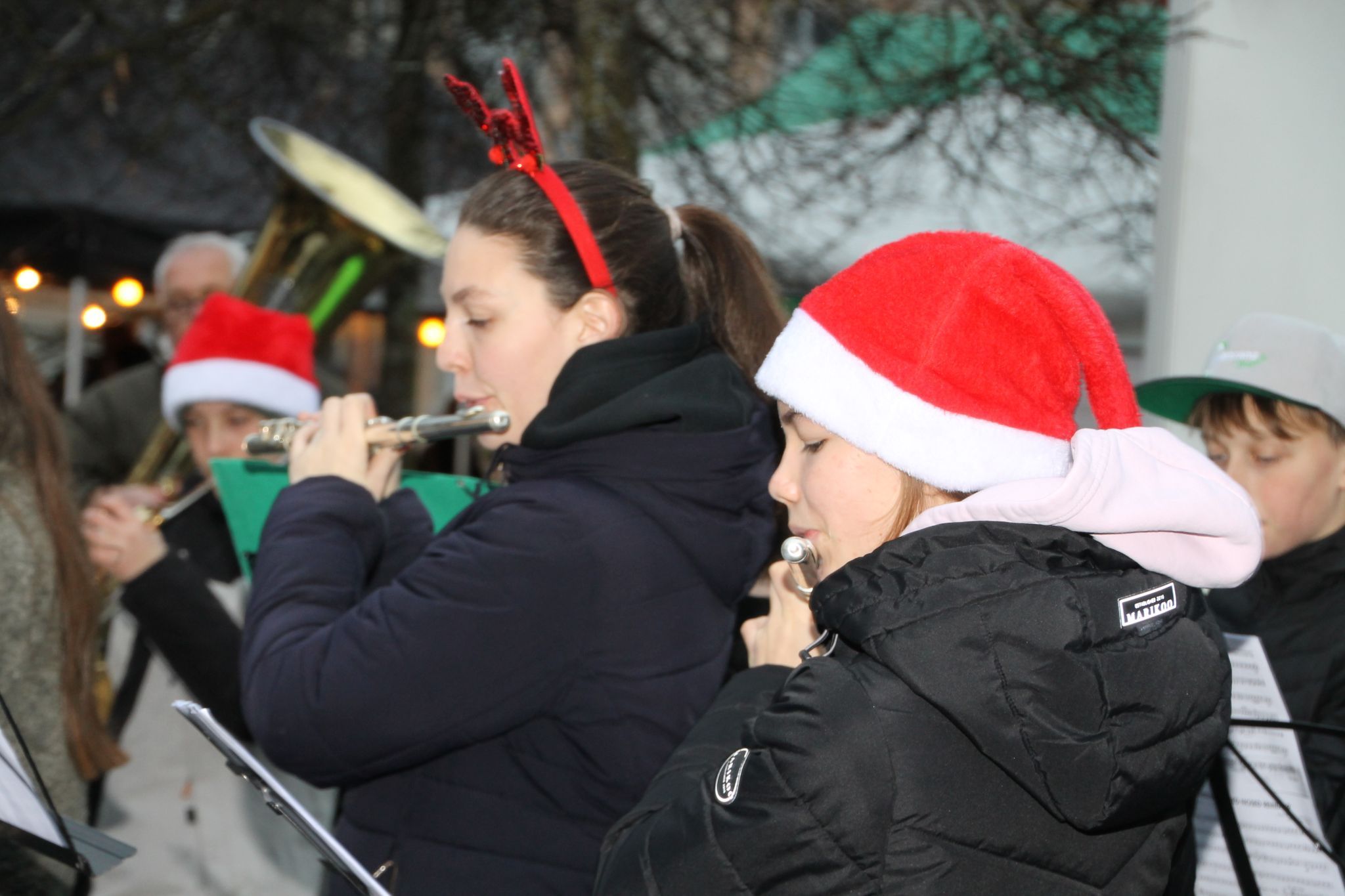 Der Hörbranzer Musikernachwuchs stimmte auf Weihnachten ein.