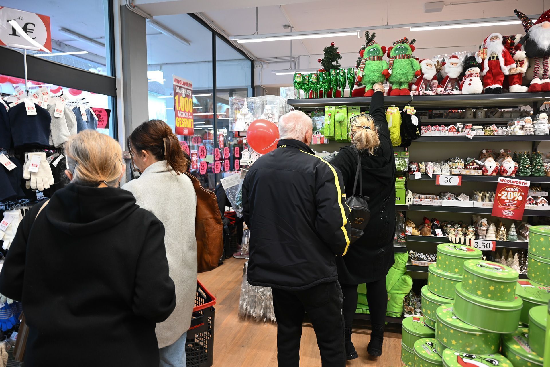 Im Innern des Geschäfts lässt es sich verweilen. Zahlreiche Artikel sind dort vertreten.