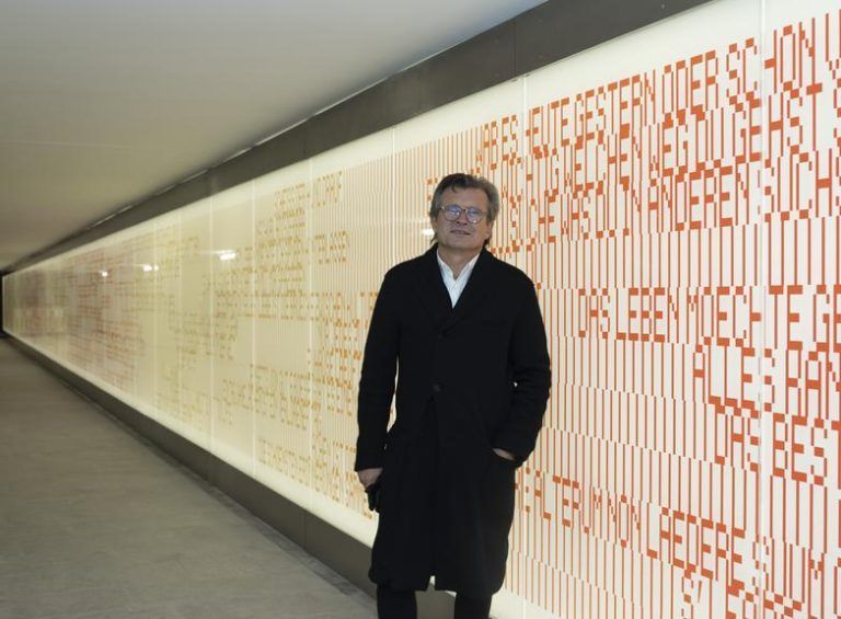 Ein Tunnel als Textkörper: „Was uns bewegt“