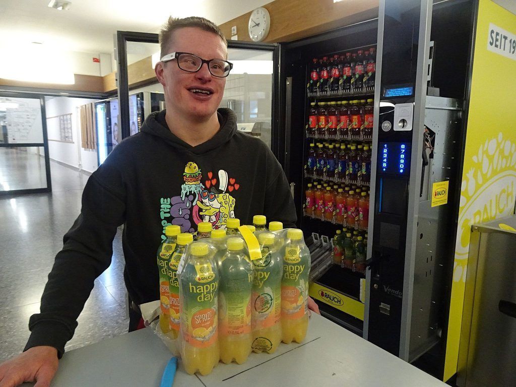 &#8220;Er ist unser Sonnenschein&#8221;: Der Mann für alle Fälle an der LBS 1