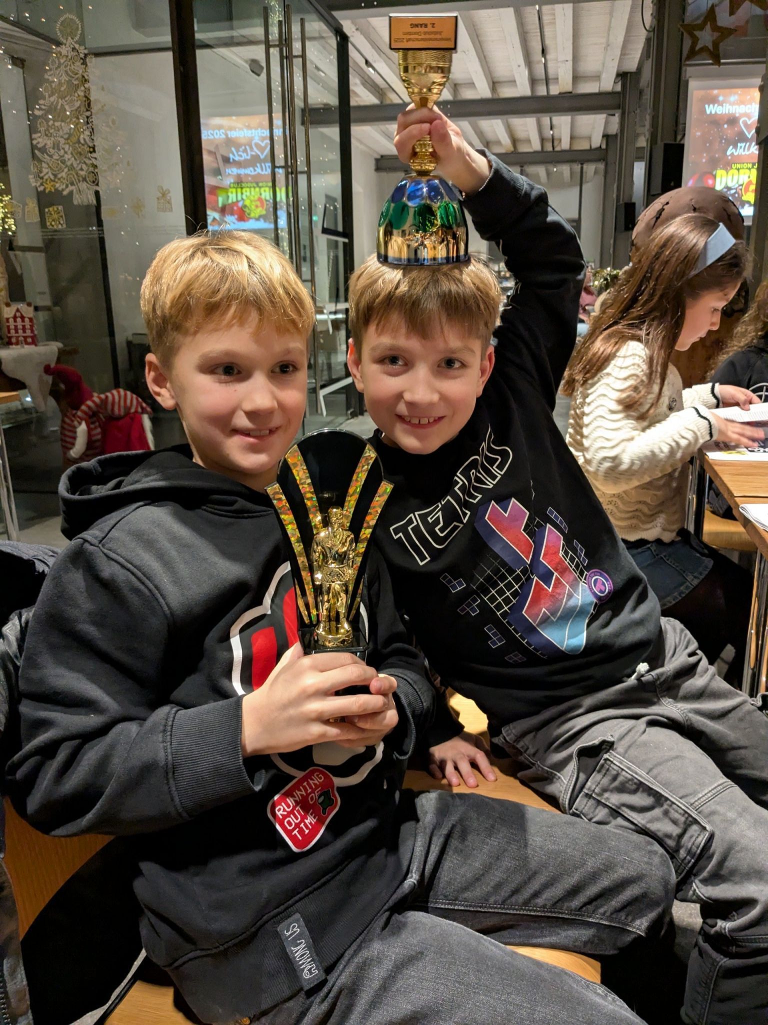 Die Kinder freuten sich über die Ehrung und blickten auf ein ereignisreiches Judo-Jahr zurück. 