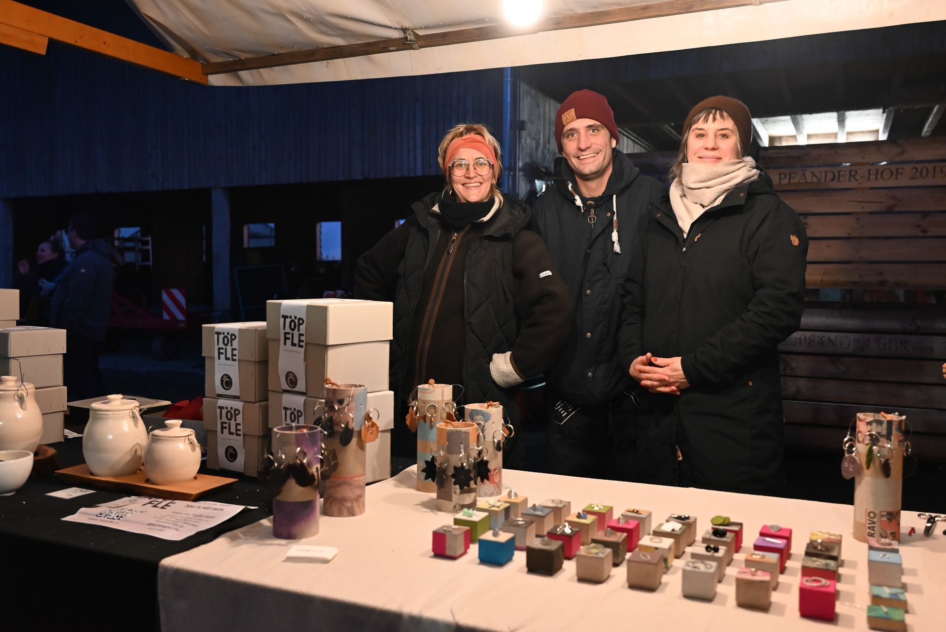 Selbstgemachter Schmuck und der Tontopf