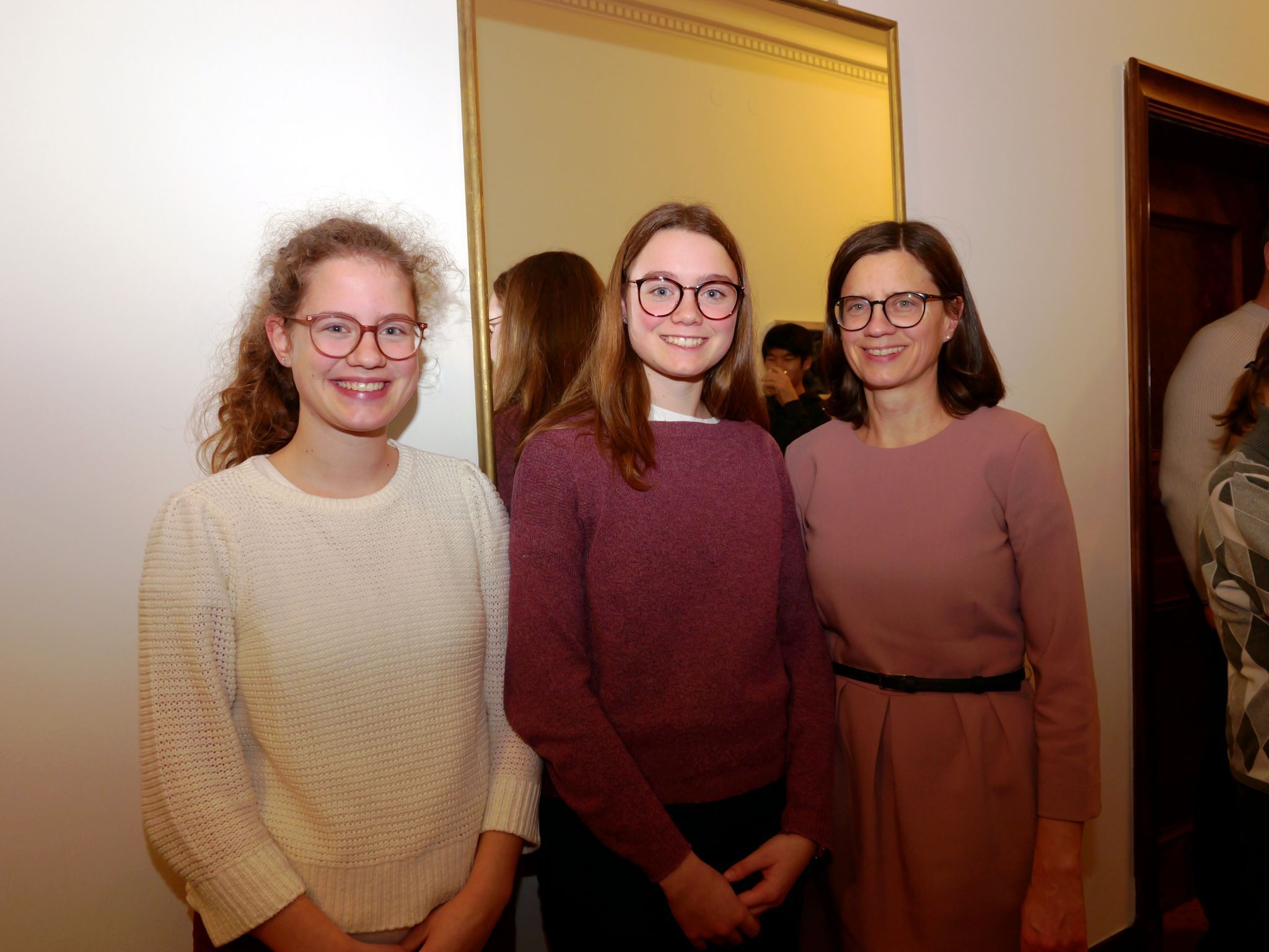 Emma und Katharina Ocvirk sowie Maria Ocvirk ließen sich vom Sonatenabend musikalisch inspirieren.