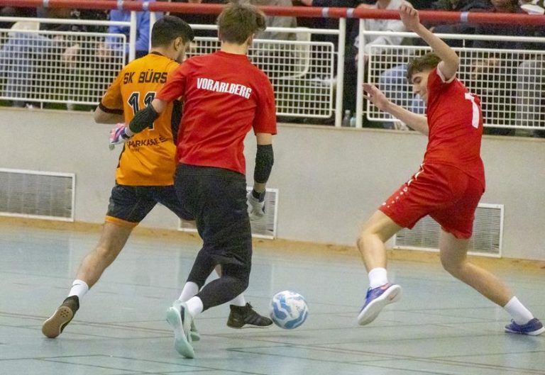 Vierfachsieger Lauterach stürmt ins Masters-Halbfinale