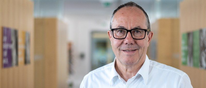 "Warum nicht zuerst sensibilisieren, bevor man gleich verbietet?" - Vorarlberger Jugendliche über Social-Media-Verbot