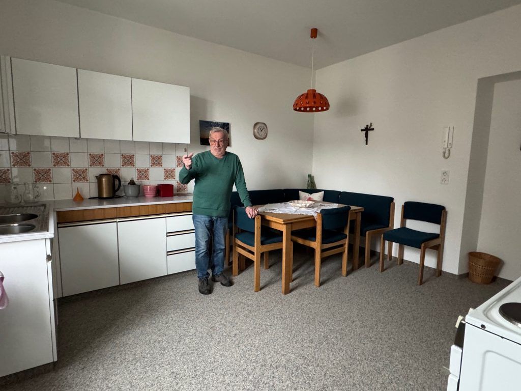 Kein Pfarrer, wenig Geld und Gottes Lohn: Georg Künz ist der Mann, der die Kirche nicht zusperrt