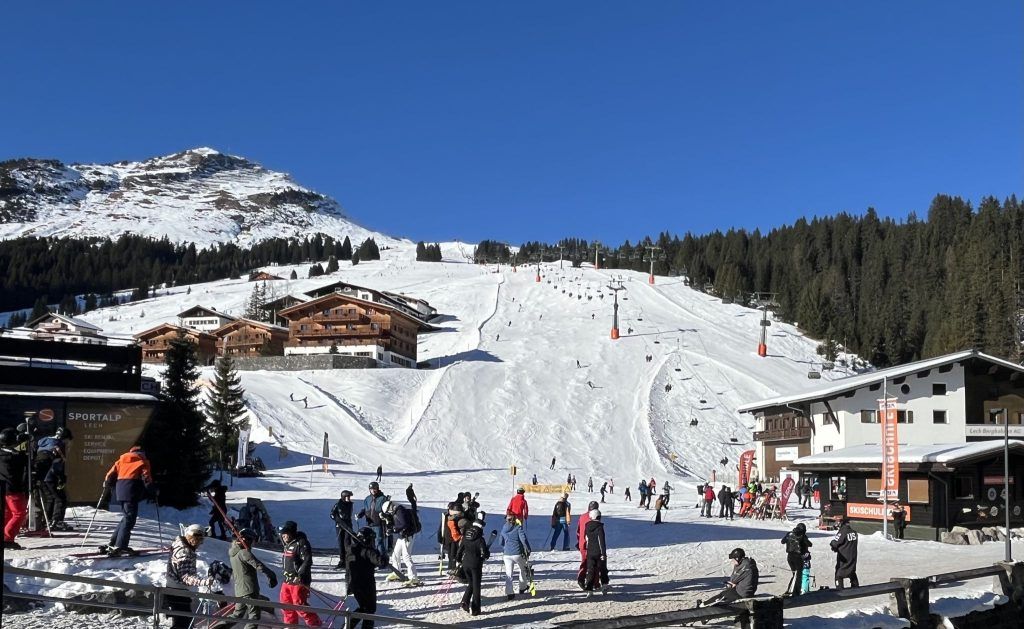 "Knackige Pisten am Morgen und volle Terrassen ab Mittag" – Der frühe Vogel bekommt den besten Schnee