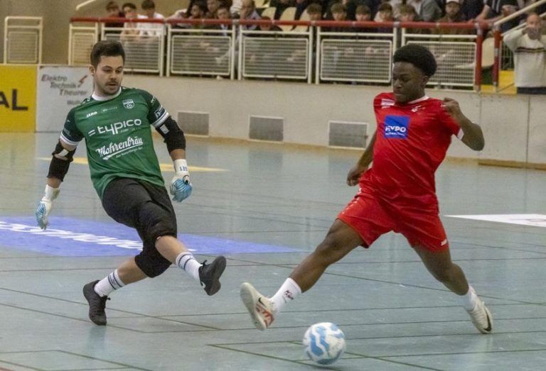 Vierfachsieger Lauterach stürmt ins Masters-Halbfinale