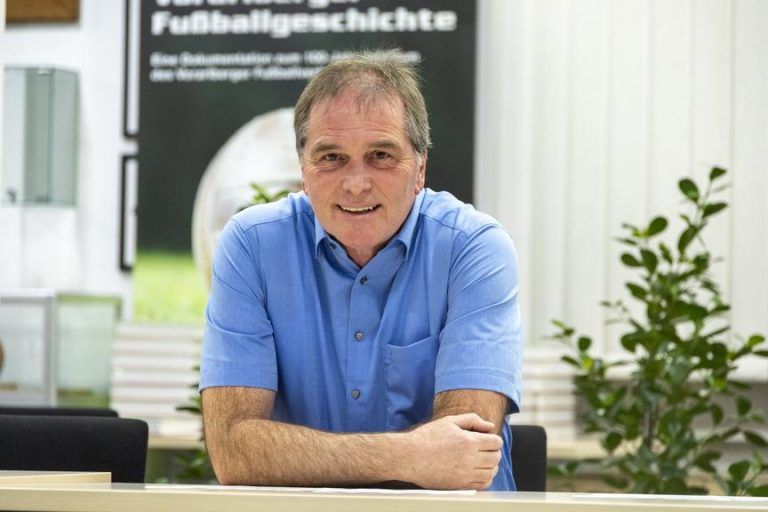 Die Fußballakademie und das Schweigen des Landes