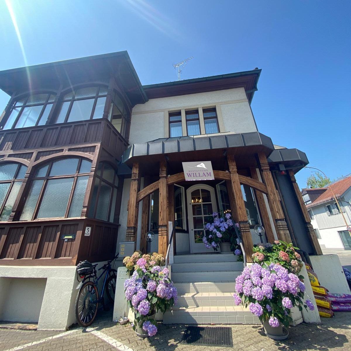 "Trotz der schweren Situation soll es ein Rahmen sein, der hell ist"