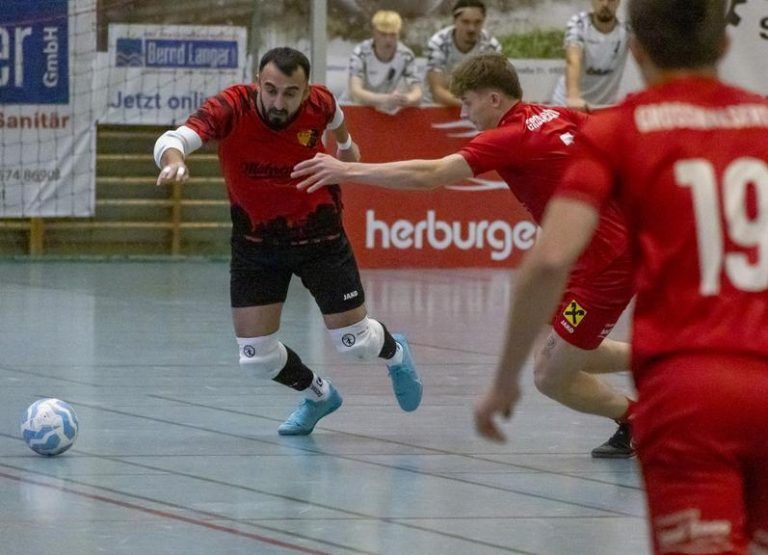 Vierfachsieger Lauterach stürmt ins Masters-Halbfinale