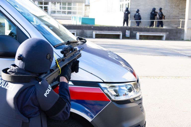 Bewaffneter im Krankenhaus: Wie verhalte ich mich richtig in einer Gefahrensituation?