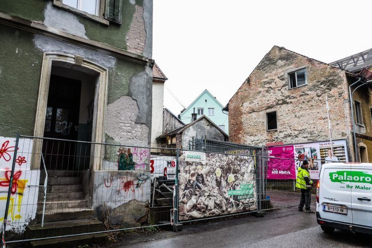 Abriss im Weiherviertel nimmt Fahrt auf: Baustart früher als gedacht