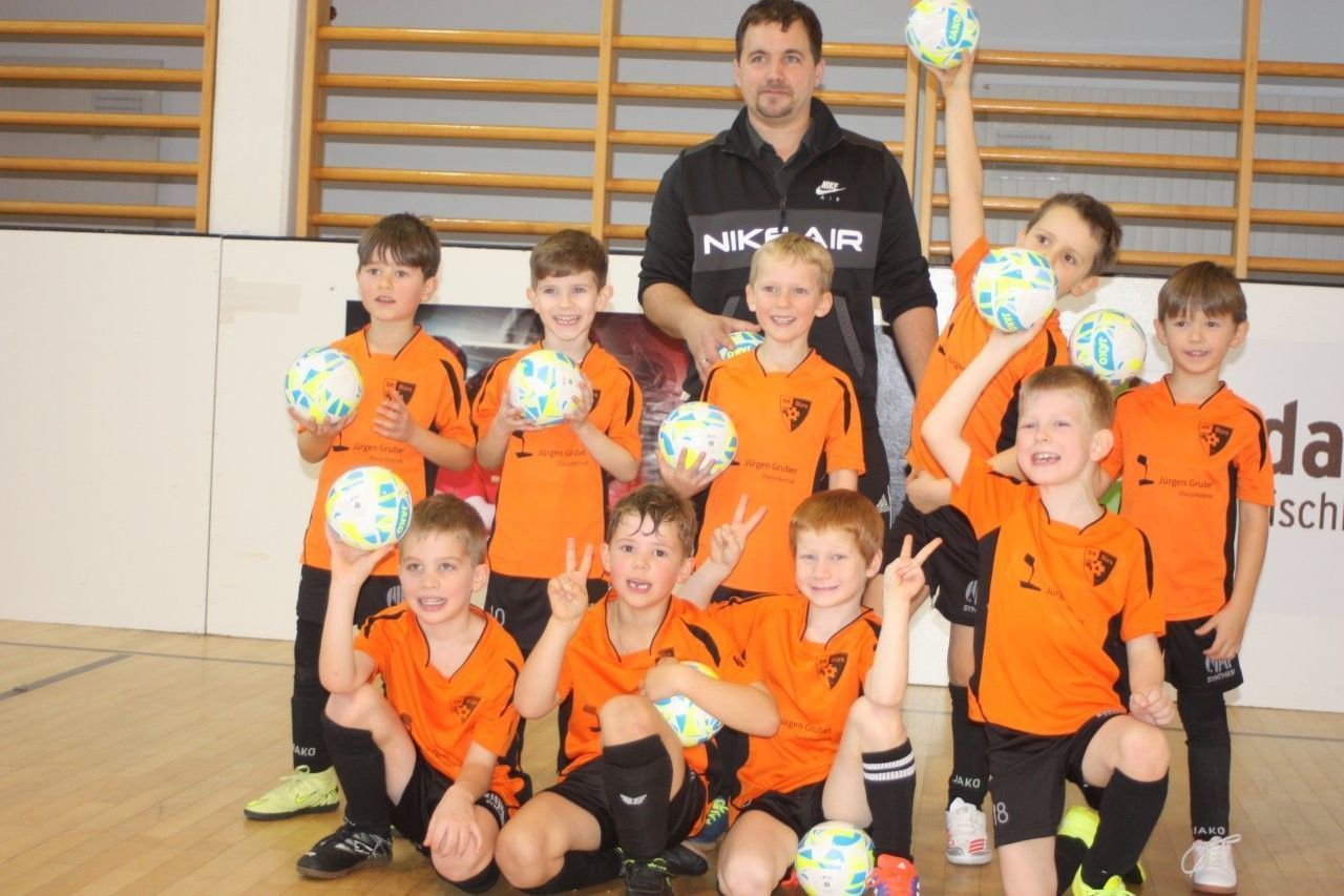 Die U-7-Mannschaft von SK Bürs hatte einen großen Anhang mit dabei. 