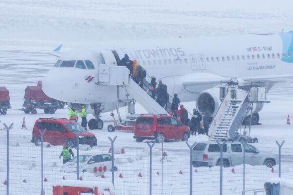 EU-Parlament für Geld bei drei Stunden Flugverspätung