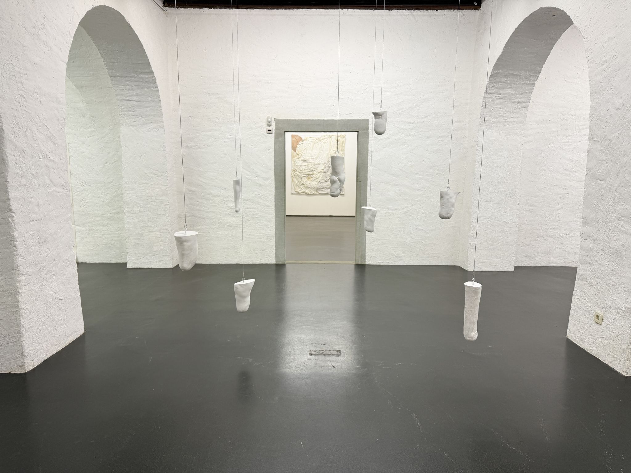 Werke von neuen Mitgliedern gibt es im Keller zu sehen