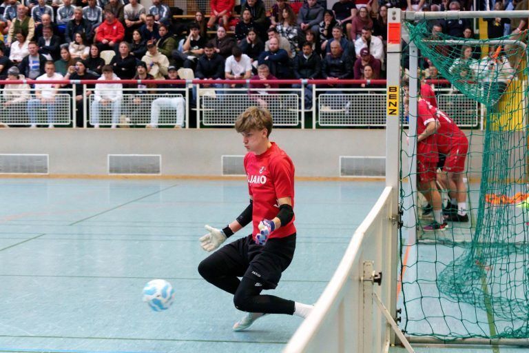 Goalie Robin Fink spitzelt Wolfurt zum ersten Heim-Masters-Triumph