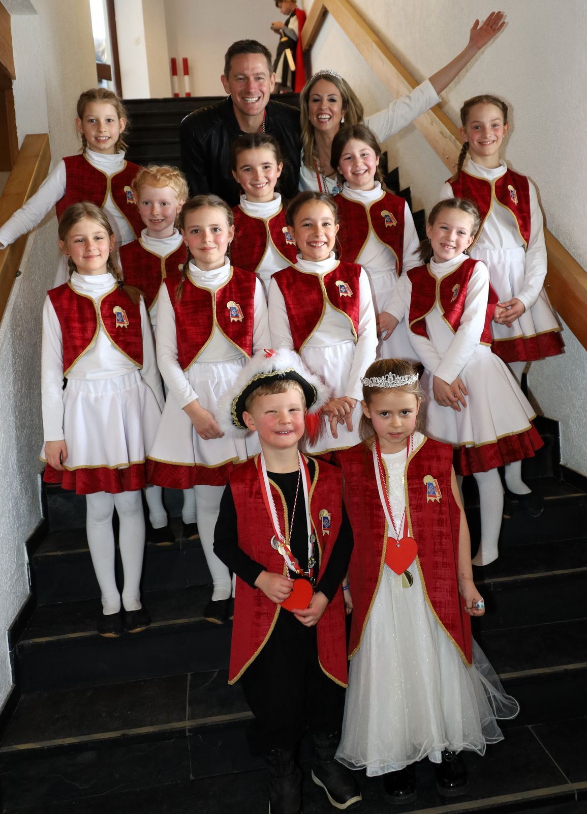 Hörbranzer Prinzenpaar Prinzessin Tanja und Prinz Oliver mit dem Bezauer Kinderprinzenpaar Matea und Timo sowie der Bezauer Garde