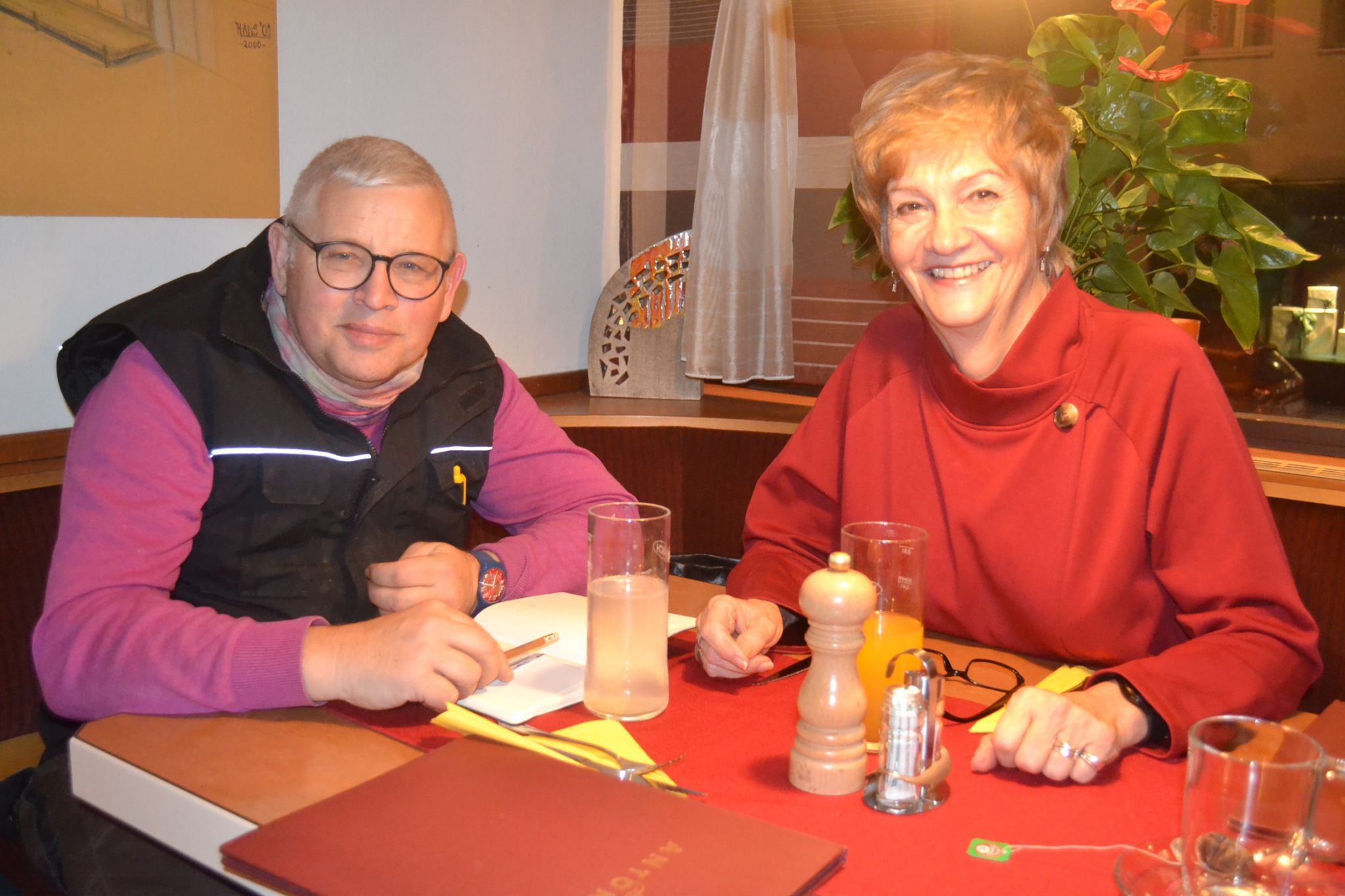 Erwin Buttazoni und Christine Wimmer-Libardi organisieren eine Ausstellung in Memorian Thomas Wimmer.