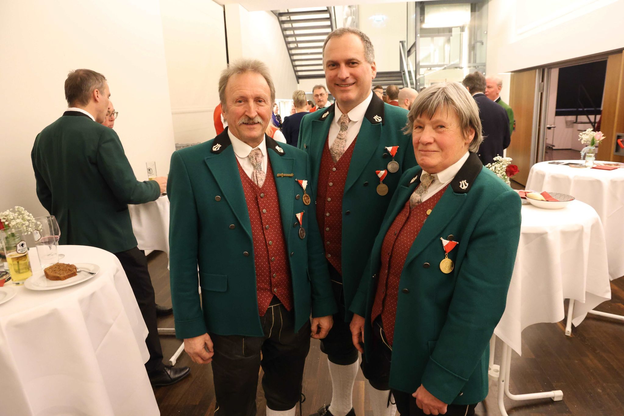 Helm ut Gassner, Kpm. Martin Madlener und Karoline Reisch vom MV Frastanz.
