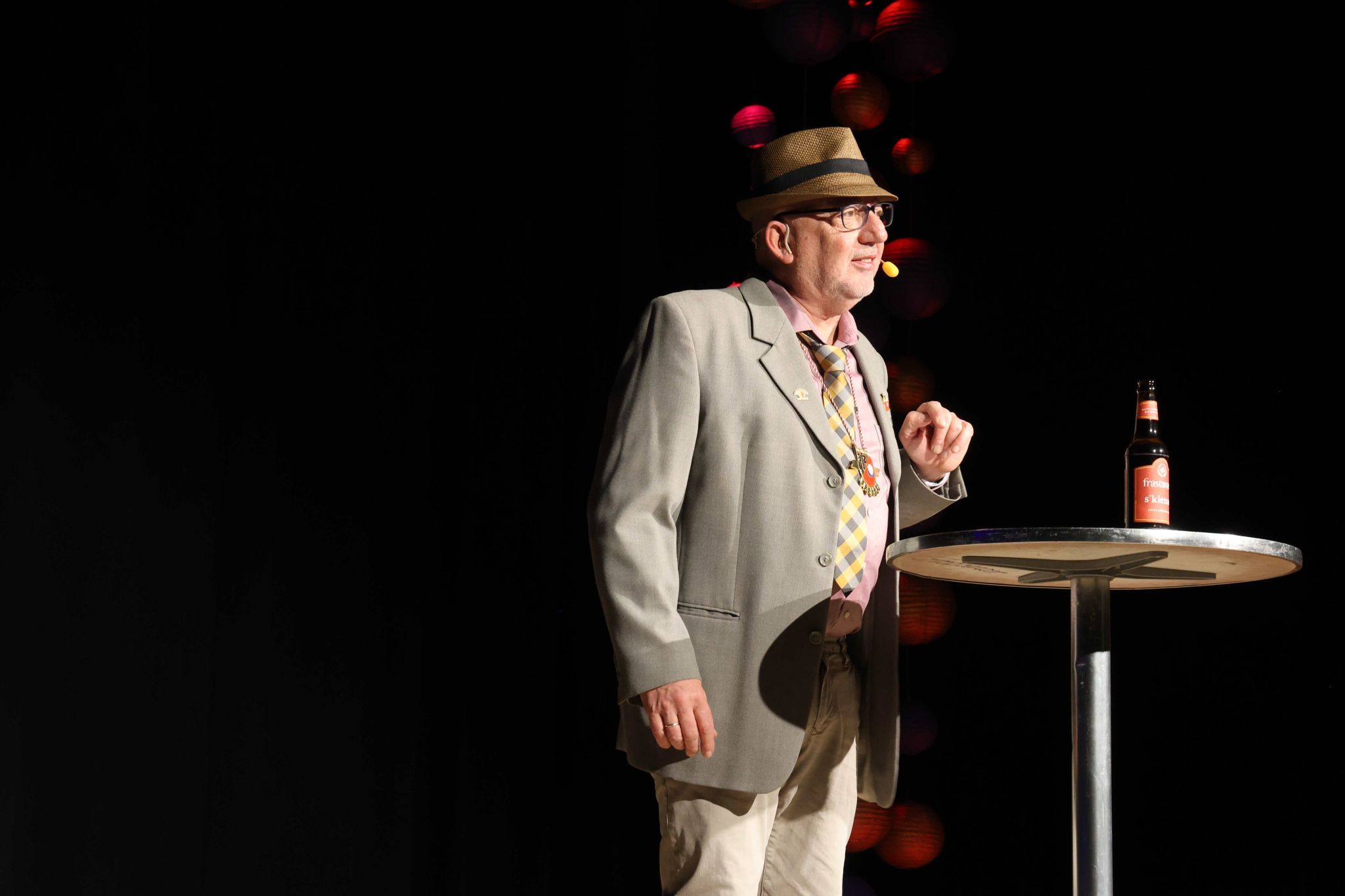 Gernot Bargetz beis einem Beitrag.