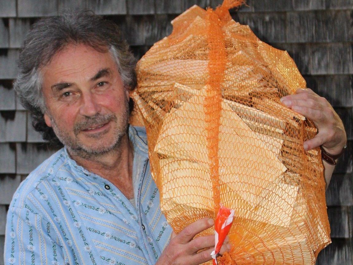 Albert Hager – seit mehr als 30 Jahren als „der Schindeler“ Botschafter des Bregenzerwälder Schindeler-Handwerks. PETER STRAUSS