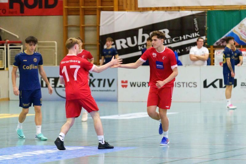 So jubelt AKA Vorarlberg nach dem Sieg gegen Hohenems. 