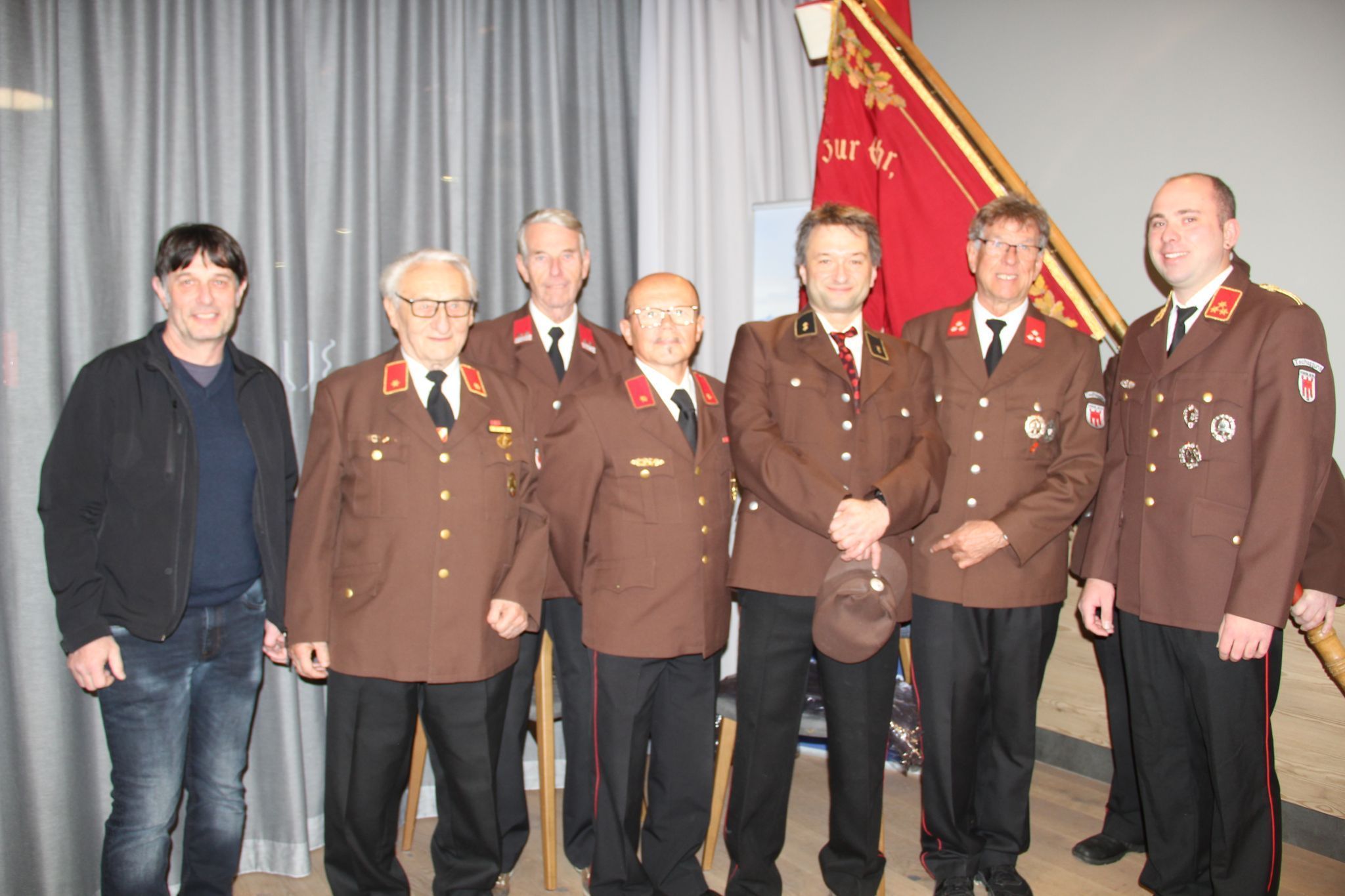 Insgesamt sechs Wehrkameraden erhielten an diesem Abend eine Ehrung