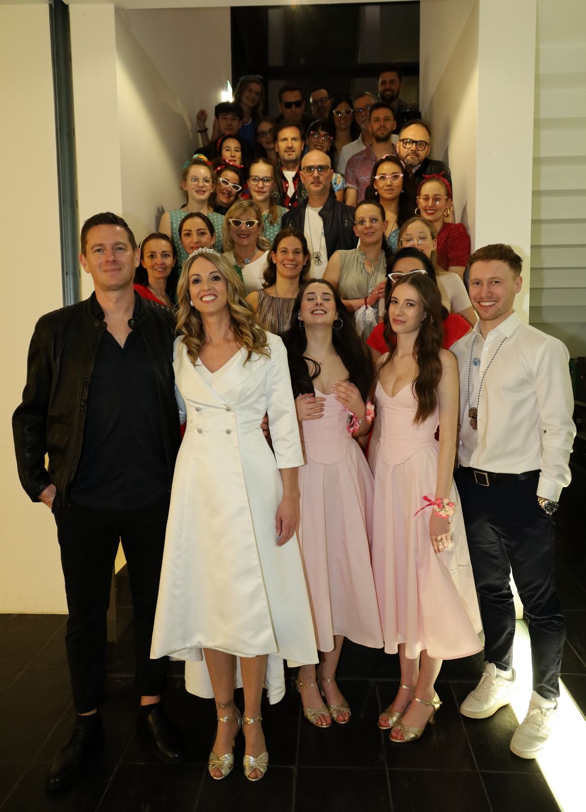 Prinzessin Tanja, Prinz Oliver und ihr tanzfreudiges Gefolge