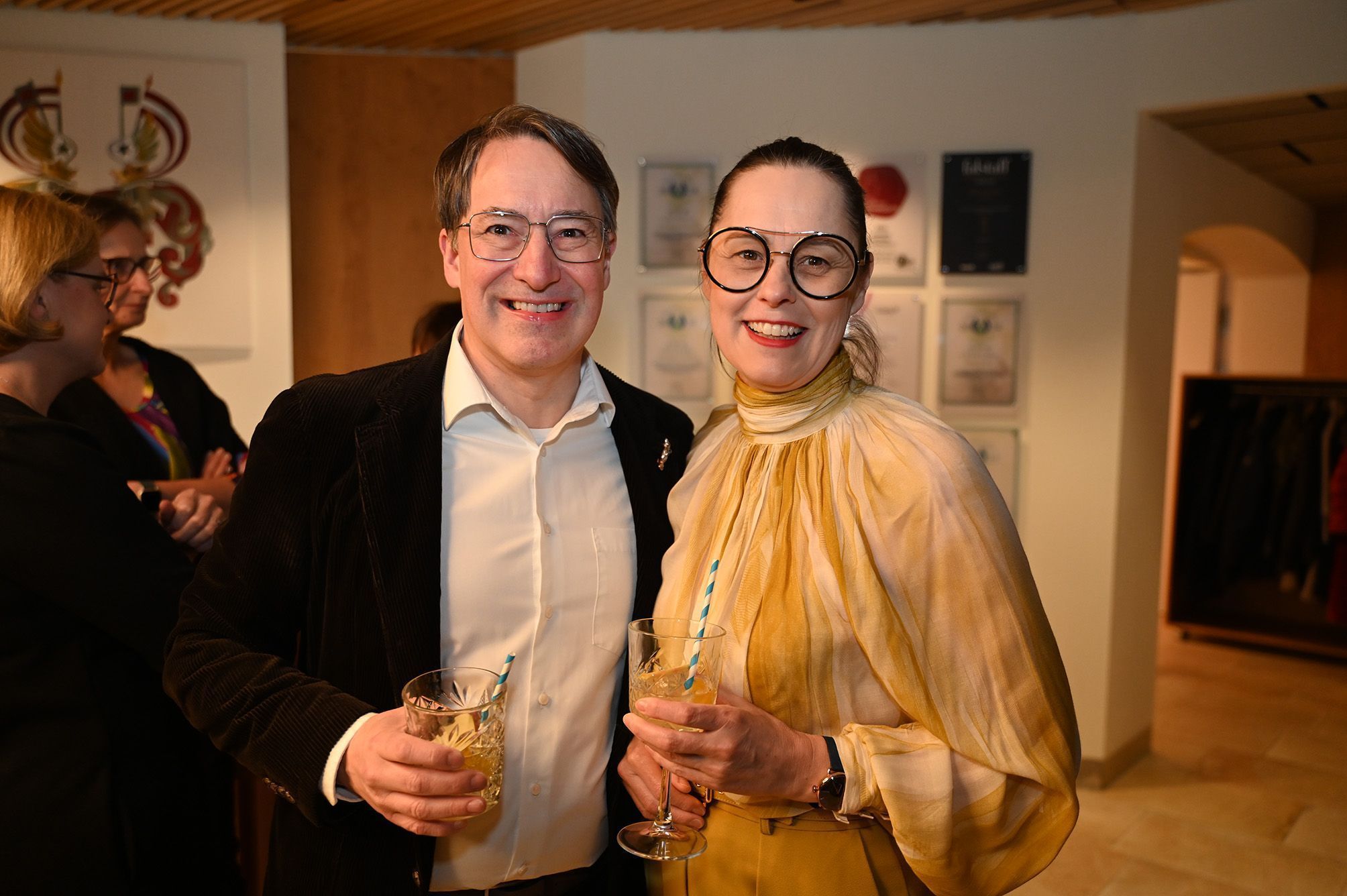 Zahnarzt Thomas Euler mit Claudia Fritsch. 