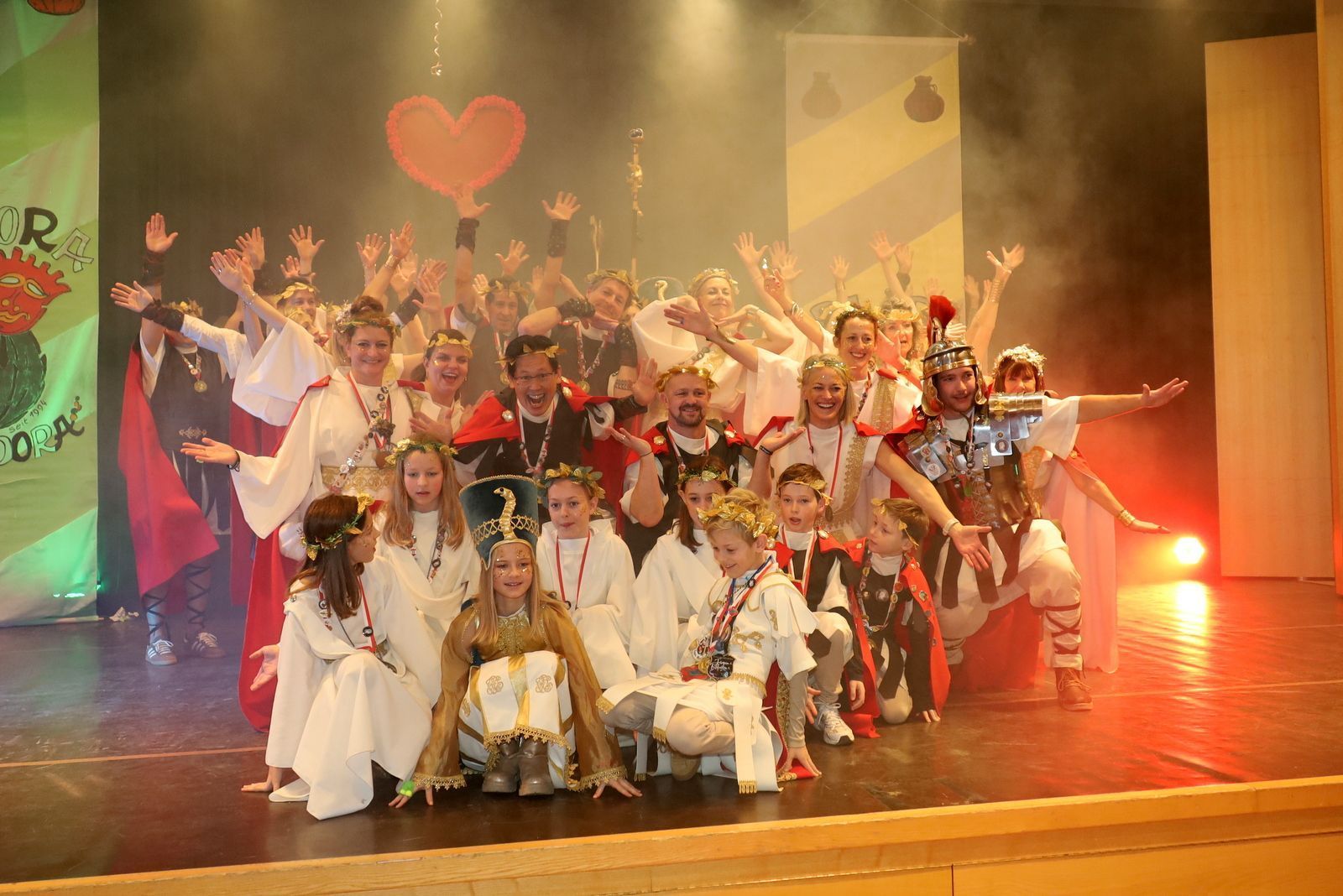 Prinzenpaar aus Bregenz: Prinzessin Caroline und Prinz Armenius mit Gefolge