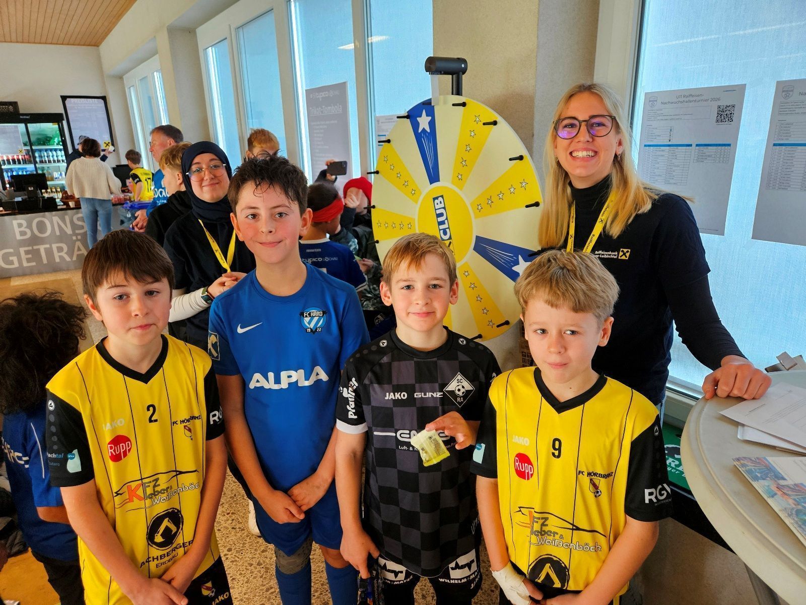 Die Raiffeisenbank Bodensee-Leiblachtal war auch in diesem Jahr der Hauptsponsor für die erfolgreiche Durchführung des Raiffeisen-Nachwuchs-Hallenturniers 2026.