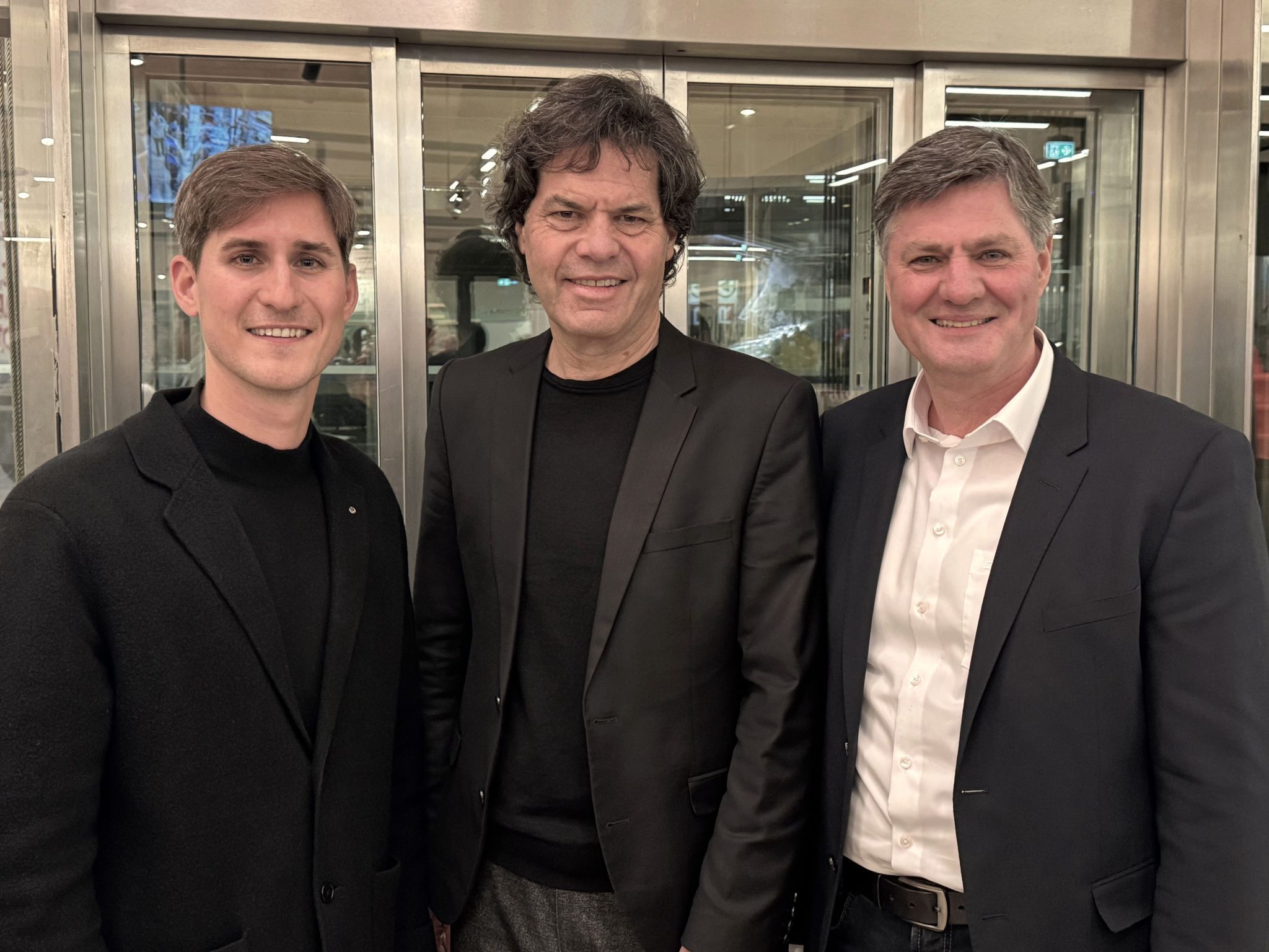 Spar GF Stellvertreter Valentin Drexel, Bürgermeister Manfred Rädler und Landesrat Daniel Allgäuer.