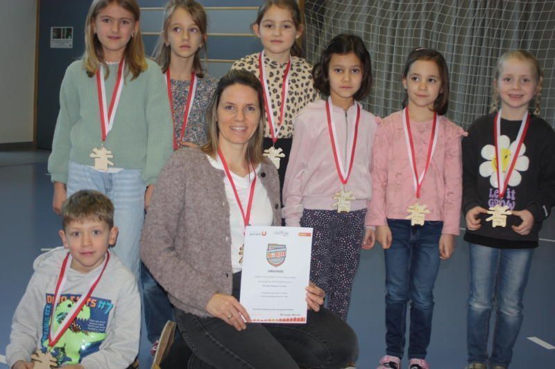 Stolze Sieger die Kids der VS Düns.